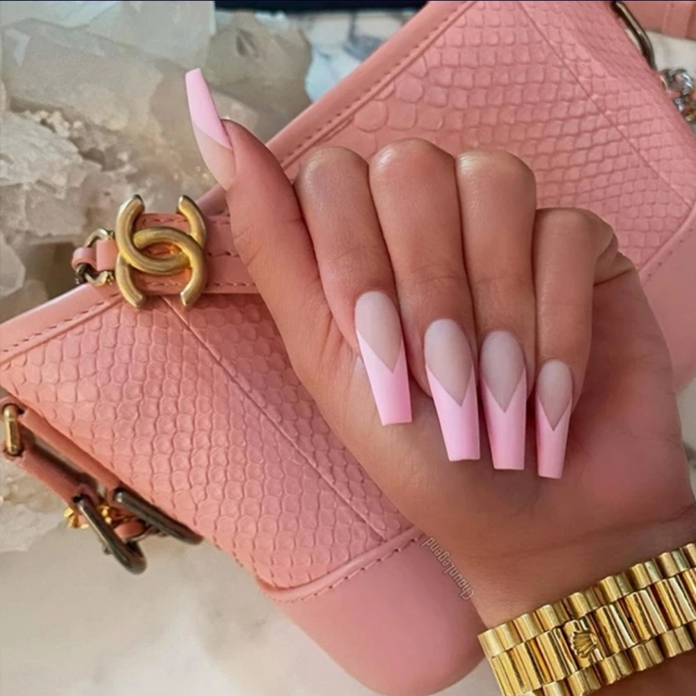 Press on nails